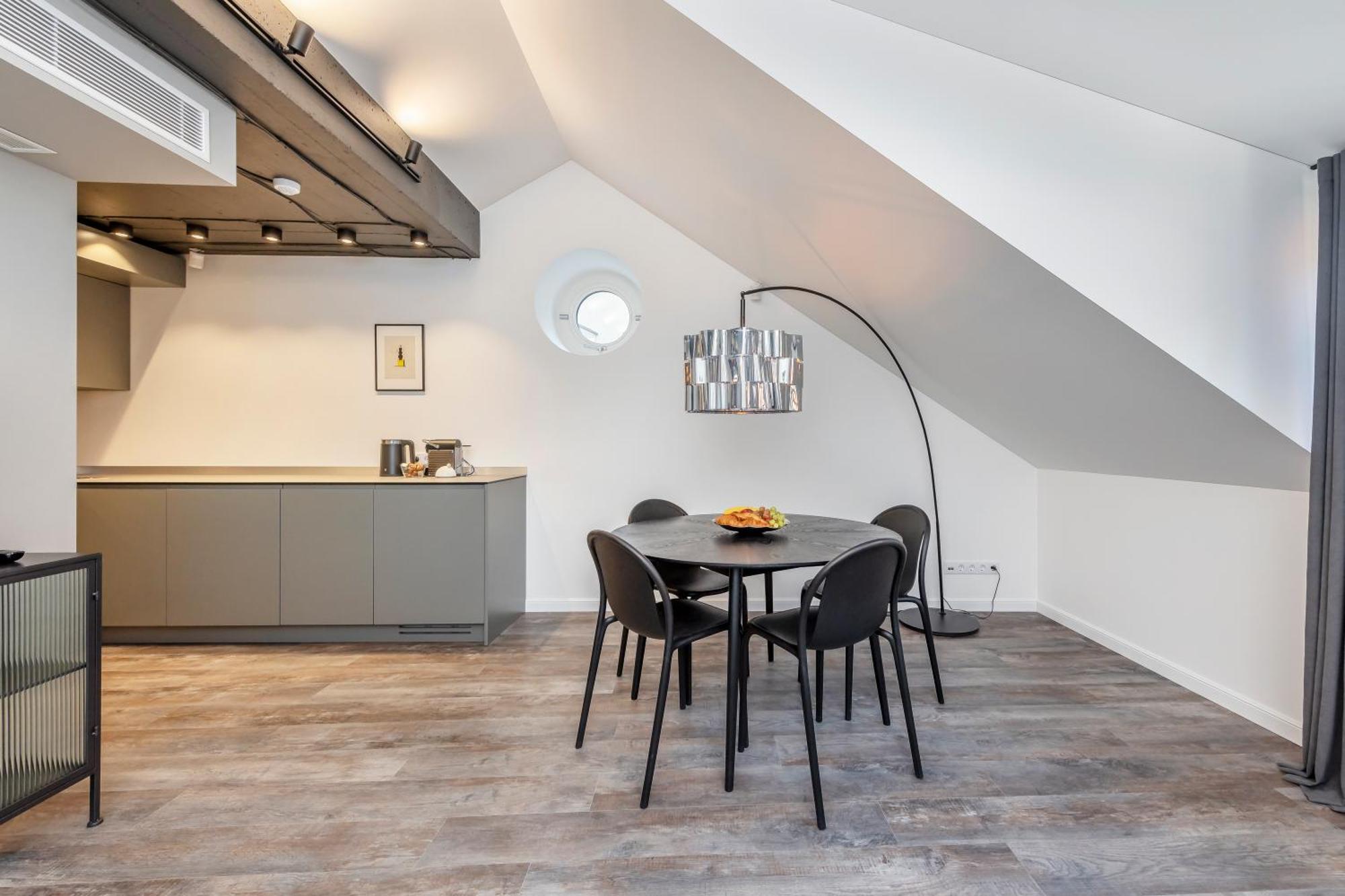 Artsy Exclusive Old Town Residence Gallery Walk Vilnius Room photo