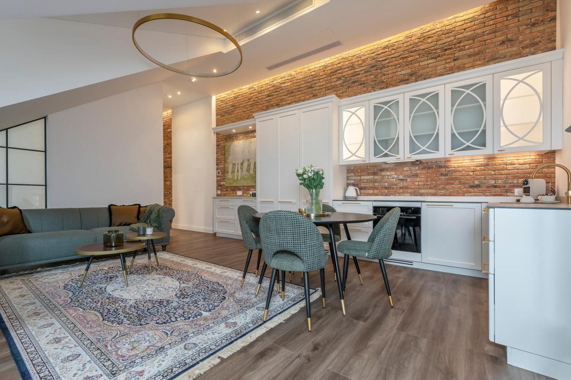 Artsy Exclusive Old Town Residence Gallery Walk Vilnius Room photo